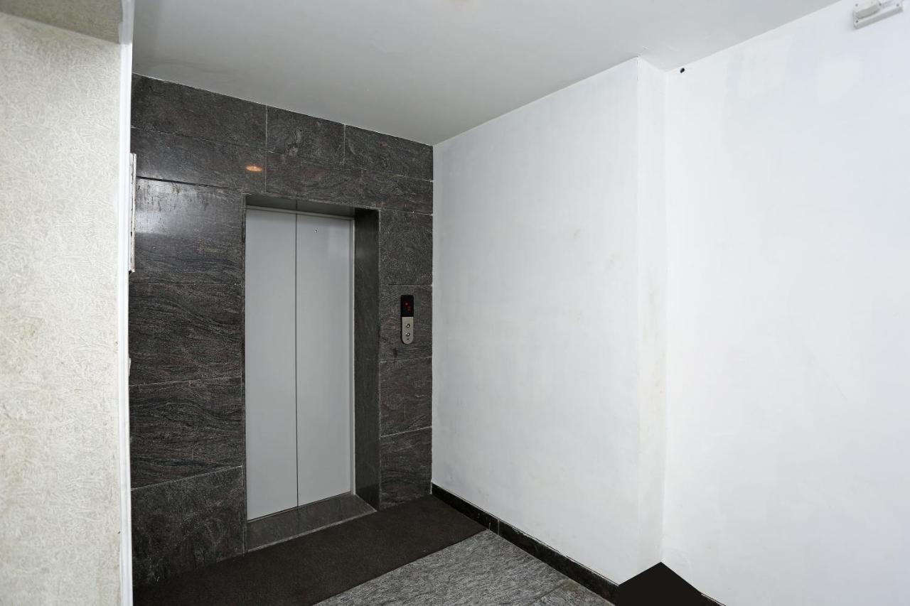 Airport Hotel Ambrosia New Delhi Exteriör bild