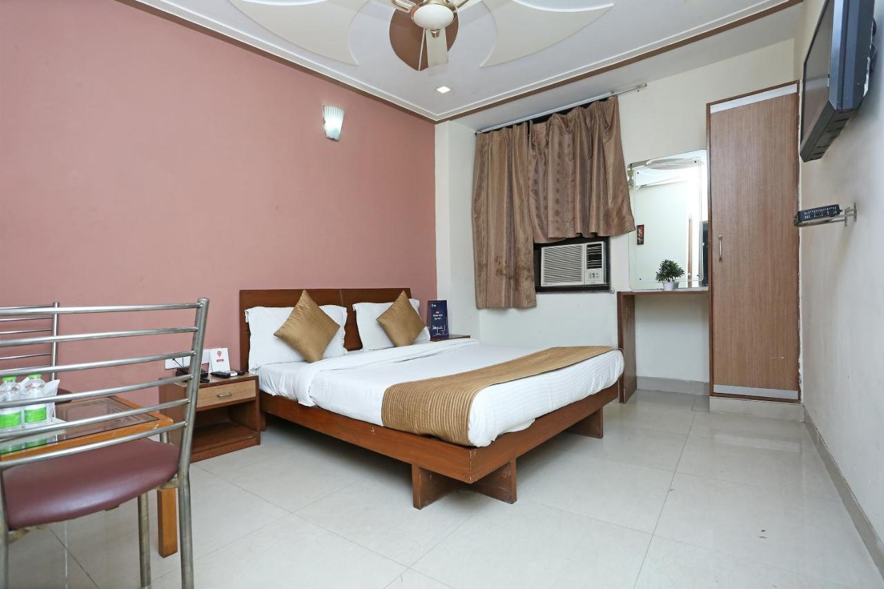 Airport Hotel Ambrosia New Delhi Exteriör bild