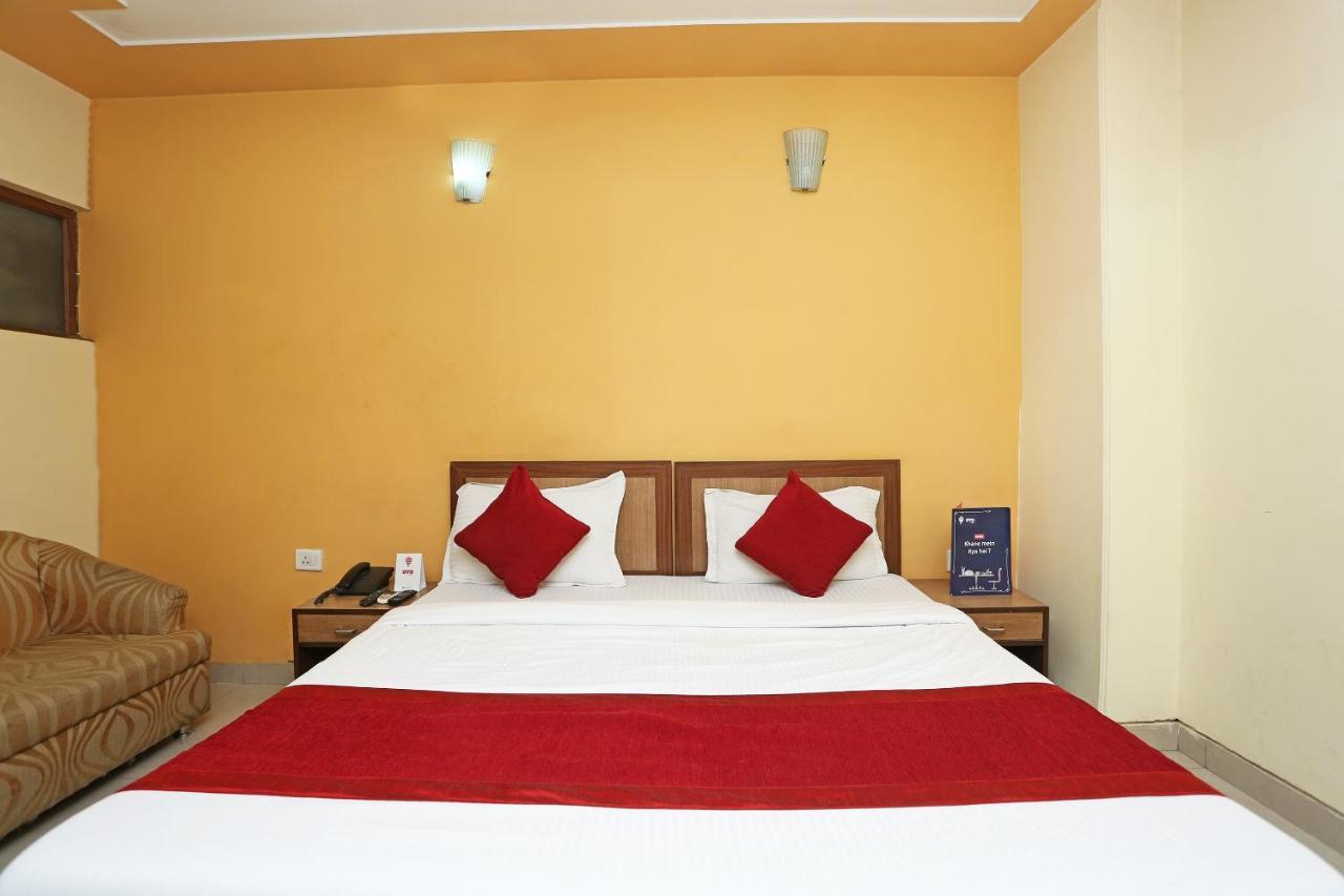 Airport Hotel Ambrosia New Delhi Exteriör bild