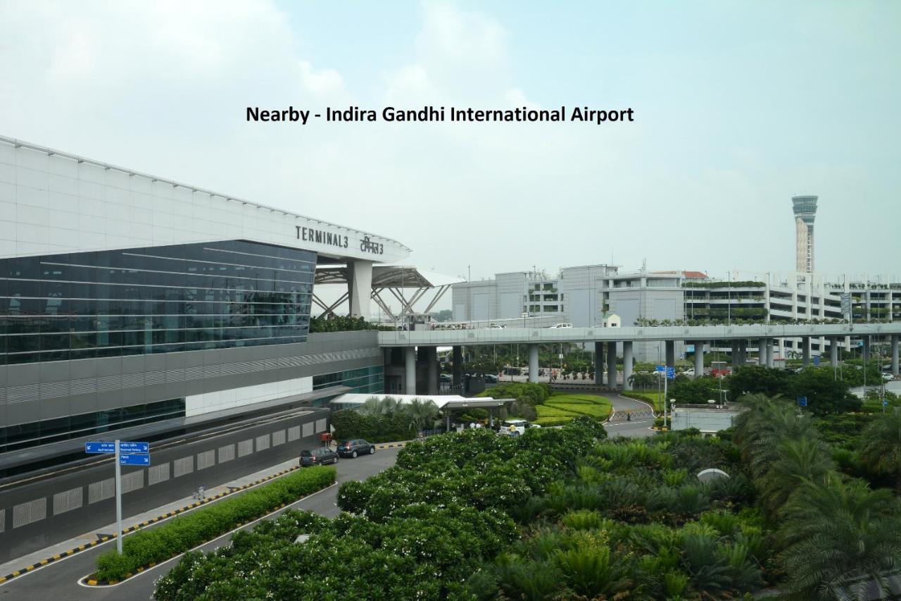 Airport Hotel Ambrosia New Delhi Exteriör bild