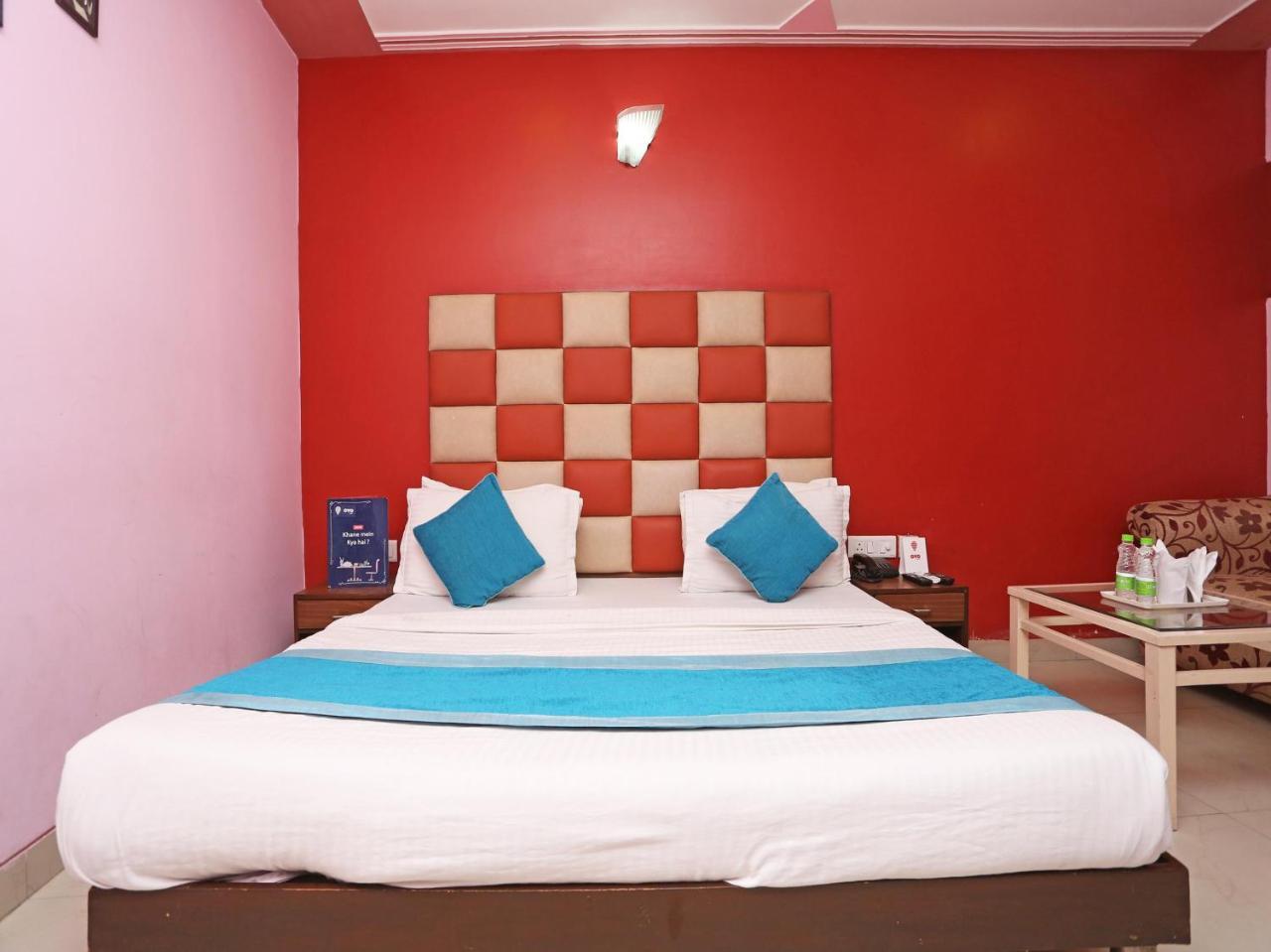 Airport Hotel Ambrosia New Delhi Exteriör bild