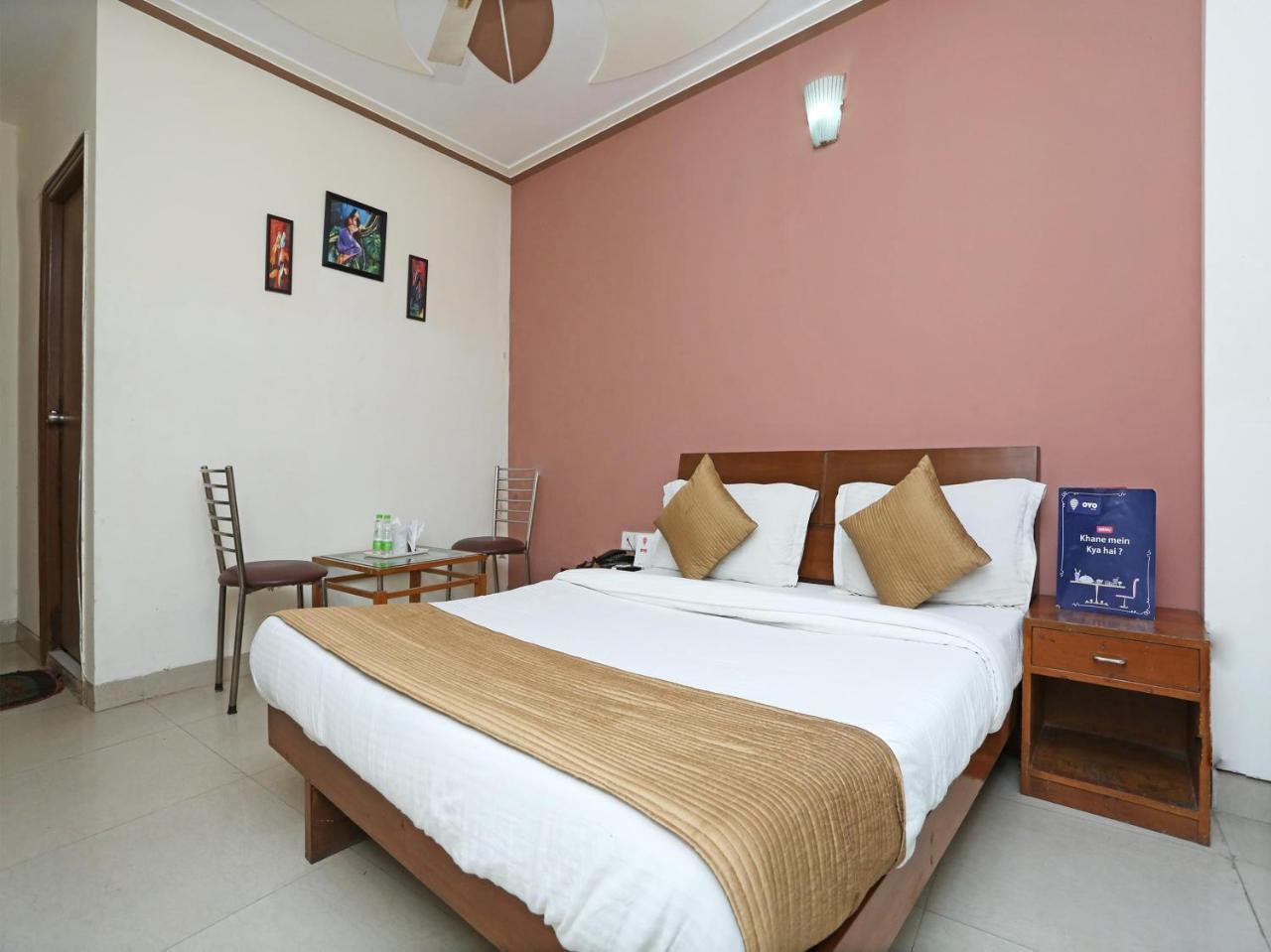 Airport Hotel Ambrosia New Delhi Exteriör bild