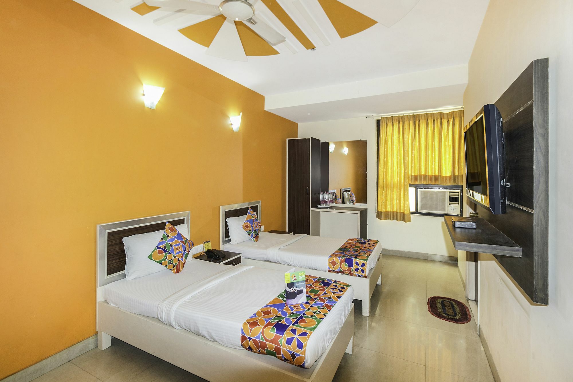 Airport Hotel Ambrosia New Delhi Exteriör bild