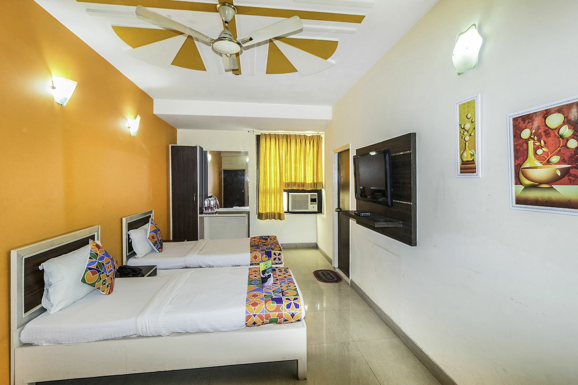 Airport Hotel Ambrosia New Delhi Exteriör bild