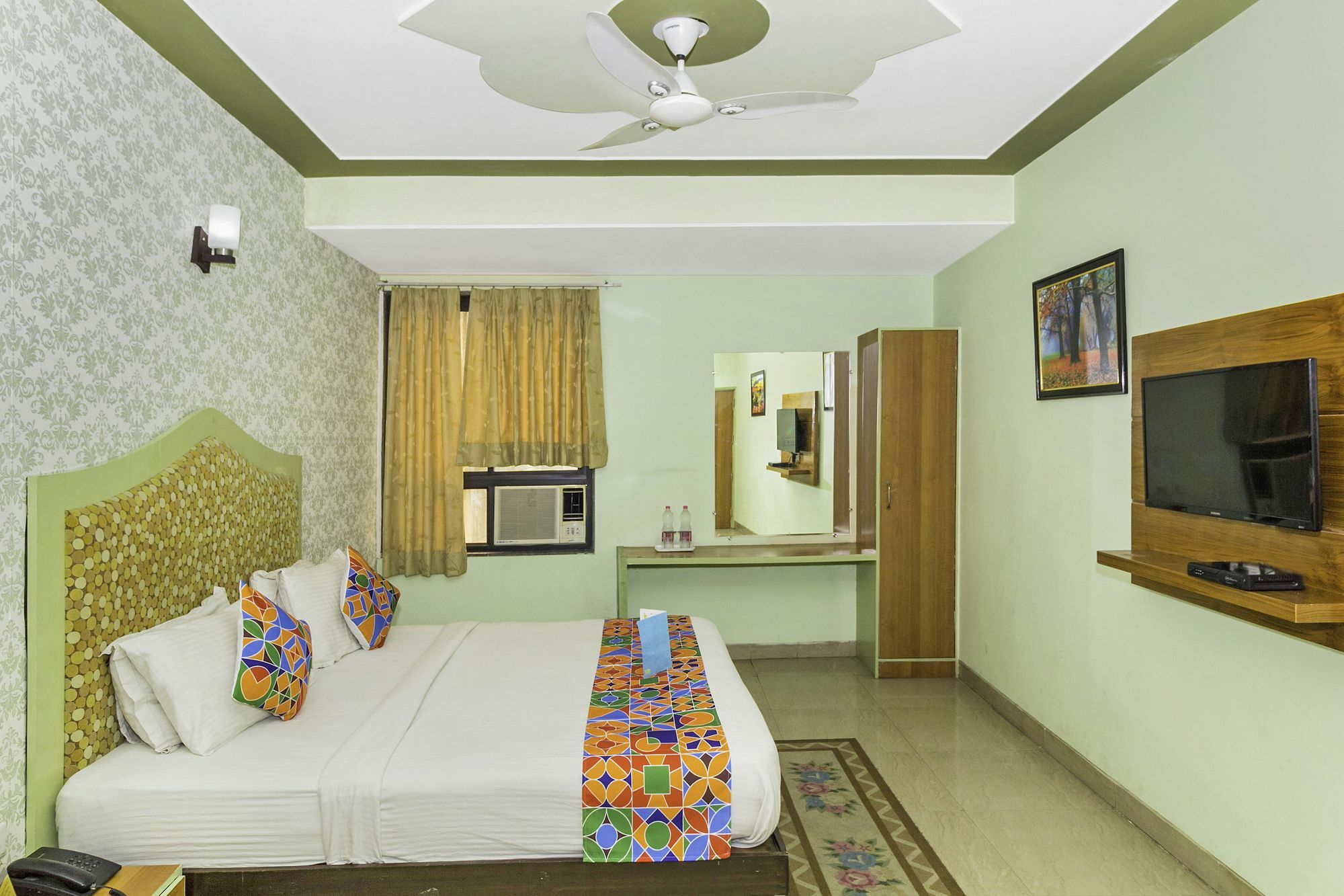 Airport Hotel Ambrosia New Delhi Exteriör bild