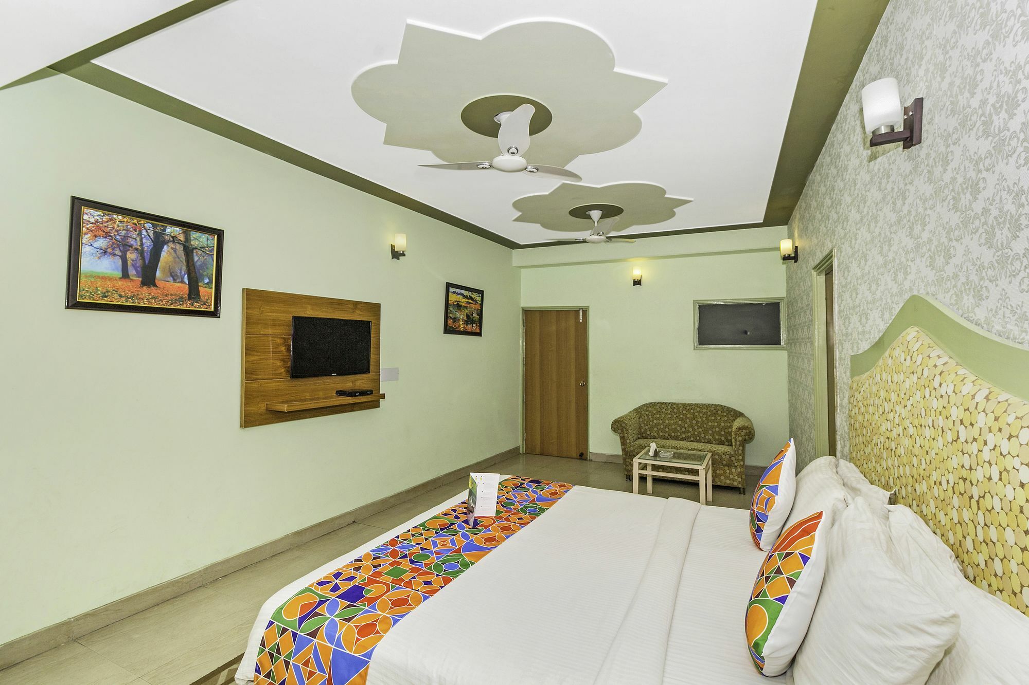 Airport Hotel Ambrosia New Delhi Exteriör bild