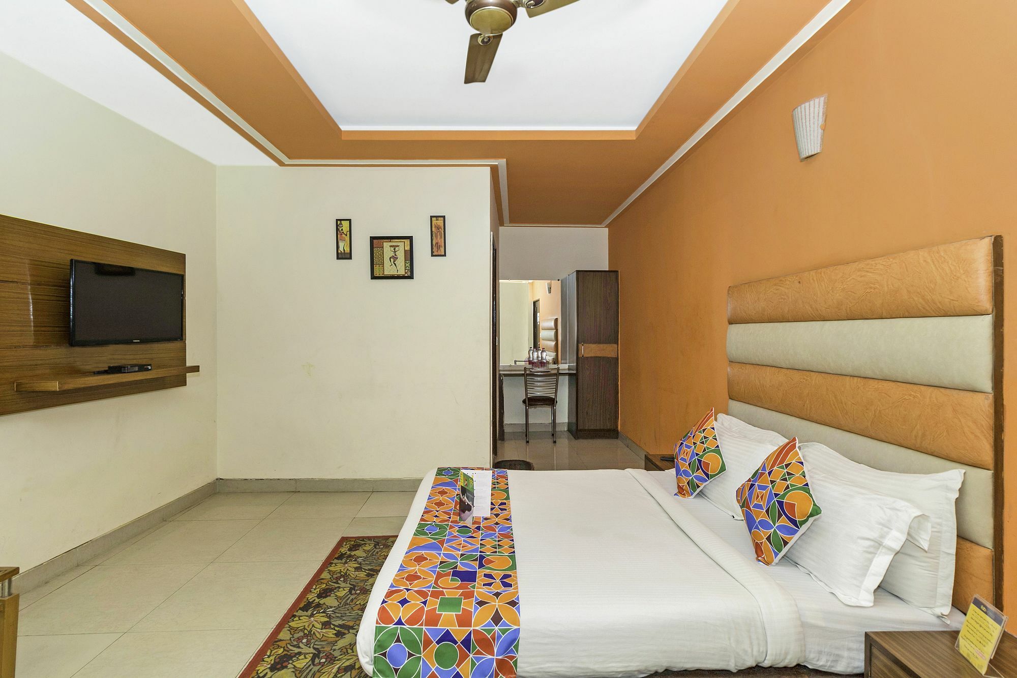Airport Hotel Ambrosia New Delhi Exteriör bild