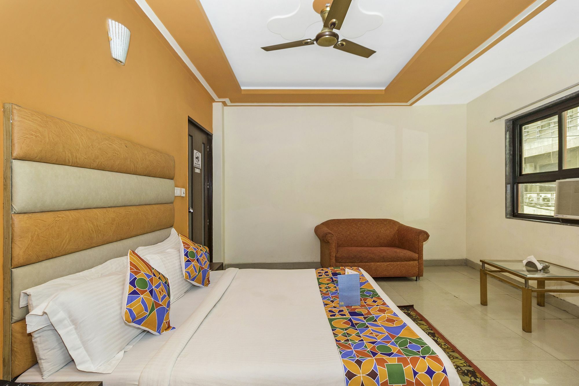 Airport Hotel Ambrosia New Delhi Exteriör bild